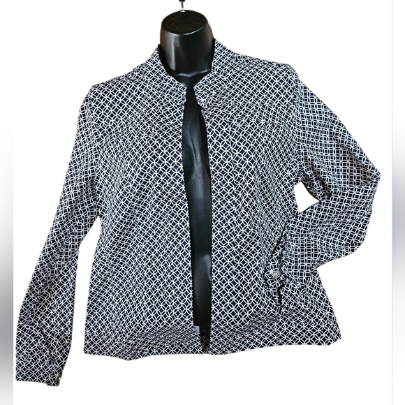 Attyre Jackets & Blazers - NEW Attyre Women's Open Lightweight Denim Jacket Blazer Medium Abstract Geometri